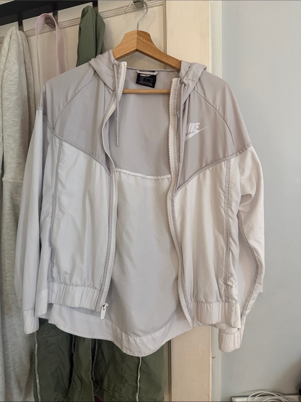 Nike Women’s Lightweight Jacket